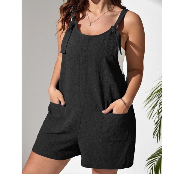 Plus Solid Shoulder Knot Pocket Romper - Picture 1 of 7